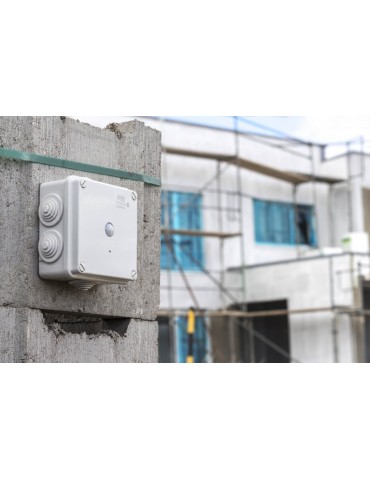 2K Secutron UltraLife camera in outdoor box